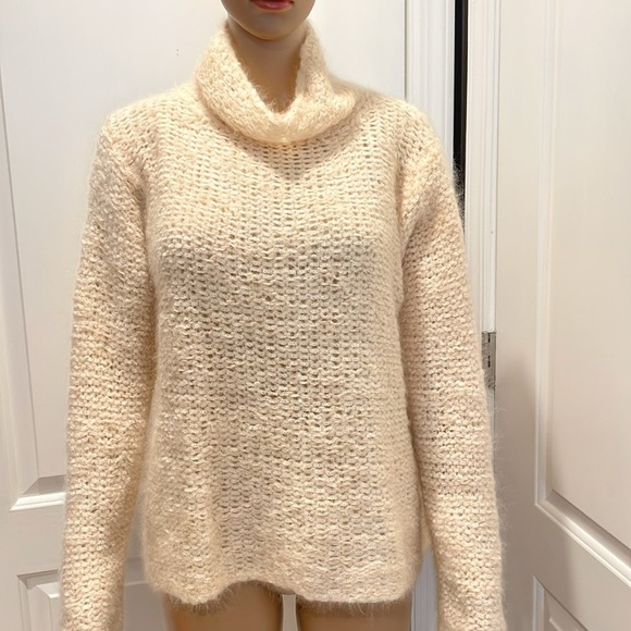 Eileen Fisher Italian yarn loose knit Womens  Boxy Sweater creamy size L - Picture 2 of 5